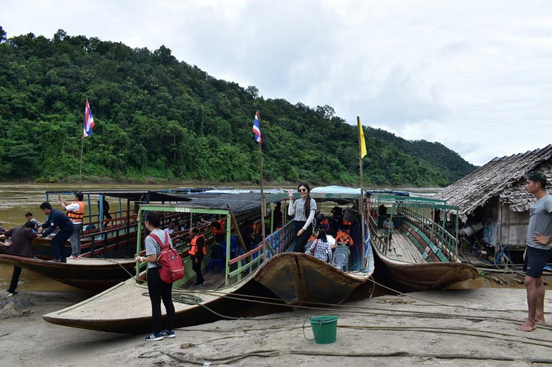 ban mae sam leap, attractions in sob moei